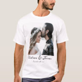 Aangepaste moderne kalligrafie met foto-naam Datum T-shirt (Voorkant)