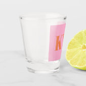 Aangepaste moderne roze oranje gemerkte initiaal  shot glas (Links)