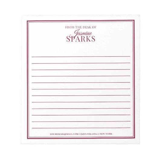 Aangepaste moderne versie van het bureau met de na notitieblok (Voorkant)