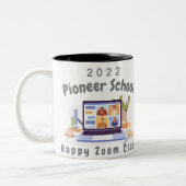 Aangepaste Mok van de Pioneer School Zoom-klasse 2 (Links)