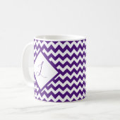 Aangepaste mok voor chevron-monogram koffie in kle (Voorkant links)