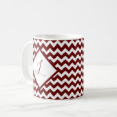 Aangepaste mok voor chevron-monogram koffie in kle (Voorkant links)