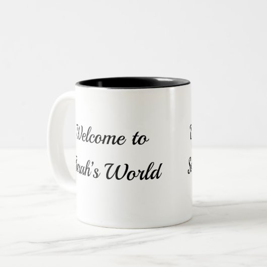 Aangepaste Mok "Welkom in de wereld van Sarah" Jou (Voorkant links)