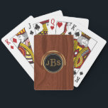 Aangepaste Monogram 3 letters | Woodgrain Gold Bla Pokerkaarten<br><div class="desc">Creëer je eigen, gepersonaliseerde, monogrammed speelkaarten voor hem... Mahogany woodgrain luxe look background. Drie aangepaste monogrammen initialen in gouden tinten op een zwarte cirkel met gouden metalen blik. Verander tekstkleur, doopvont, grootte, enz. Klaar om voor een trendy gepersonaliseerde gift voor pokerspelers, brugspelers, iedereen te personaliseren die van kaartspelen houdt. Voeg...</div>