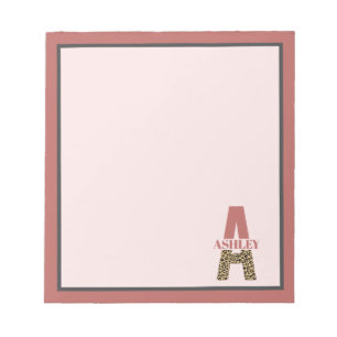 Aangepaste monogram A roze luipaard Notitieblok