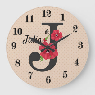 Aangepaste monogram bewerkbare J tekst rode bloem Grote Klok