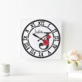 Aangepaste monogram bewerkbare J tekst rode bloem Vierkante Klok (Huis)