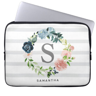Aangepaste Monogram Bloemenkrans Grijze Achtergron Laptop Sleeve