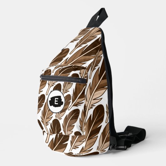 Aangepaste Monogram Boho Feather Sling Bag – Bruin (Rechterhoek)