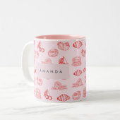 Aangepaste Monogram Charming Girly Cherry Strawber Tweekleurige Koffiemok (Voorkant links)