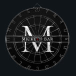Aangepaste monogram dartbord<br><div class="desc">Deze gepersonaliseerde bar mat is een geweldig cadeau voor iedereen in je leven! Wow uw vrienden en familie met dit klassieke en stijlvolle ontwerp dat kan worden gepersonaliseerd naar uw wens.</div>
