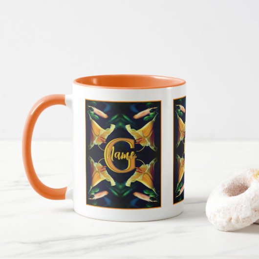 Aangepaste monogram eerste letter naam lelie bloem mok (Met donut)
