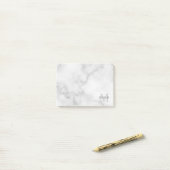 Aangepaste monogram- en naamakerij post-it® notes (Op bureau)