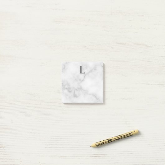 Aangepaste monogram en naamnotities post-it® notes (Op bureau)