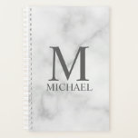 Aangepaste monogram en naamplaatje planner<br><div class="desc">De gepersonaliseerde Monogram en de Gift van de Naam kenmerkt gepersonaliseerd monogram en de naam in grijze klassieke serif doopvontstijl op witte marmer achtergrond. Perfect als vakantiecadeau,  vaderdag cadeau voor vader en cadeau voor speciale gelegenheden.</div>