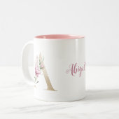 Aangepaste Monogram Gold Letter A roze Floral Tweekleurige Koffiemok (Voorkant links)