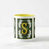Aangepaste monogram initiaal naam Witte Madeliefje Mok (Midden)