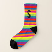 Aangepaste monogram kleurrijke regenboog gestreept sokken (Links - buitenkant)