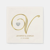 Aangepaste Monogram Letter V Gold Heart Wedding Servet (Voorkant)