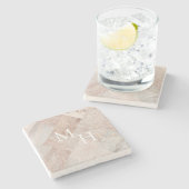 Aangepaste Monogram Modern Abstract Elegant Beige Stenen Onderzetter (Zijkant)