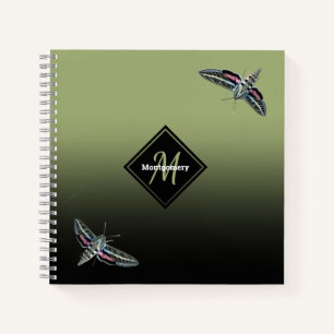 Aangepaste monogram naam groene ombre sphinx Moth Notitieboek