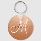 Aangepaste monogram naam trendy script roze gouden sleutelhanger (Voorkant)