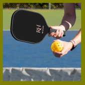 Aangepaste monogram naam zwart wit pickleball paddle