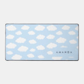 Aangepaste Monogram Schattigee Girly Blue Cloud Gi Bureaumat (Voorkant)