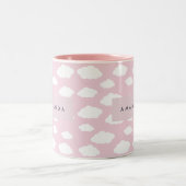 Aangepaste Monogram Schattigee Girly Pink Cloud Gi Tweekleurige Koffiemok (Center)