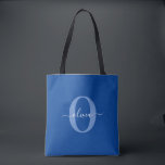 Aangepaste monogram scriptnaam Blauw Wit Tote Bag<br><div class="desc">Dit elegante monogram en het stijlvolle ontwerp van de manuscriptnaam kunnen als gift voor een verjaardag, een bruiloft, een vrijgezellenfeest, een verjaardag, een Moederdag of om het even welke gelegenheid worden gegeven. Het kan gepersonaliseerd worden met het initiaal en de naam van de persoon. U kunt het lettertype, de lettertypekleur,...</div>