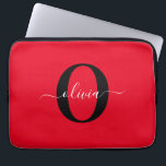 Aangepaste monogram scriptnaam rood zwart wit laptop sleeve<br><div class="desc">Dit elegante monogram en het stijlvolle ontwerp van de manuscriptnaam kunnen als gift voor een verjaardag, een bruiloft, een vrijgezellenfeest, een verjaardag, een Moederdag of om het even welke gelegenheid worden gegeven. Het kan gepersonaliseerd worden met het initiaal en de naam van de persoon. U kunt het lettertype, de lettertypekleur,...</div>