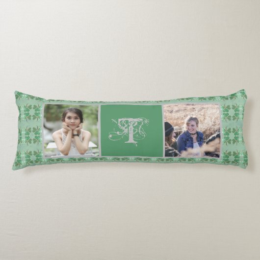 Aangepaste monogram Shabby Chic Shamrocks 2 Foto's Lichaamskussen (Voorkant)