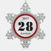 Aangepaste monogram Volleyball-versiering Tin Sneeuwvlok Ornament (Voorkant)