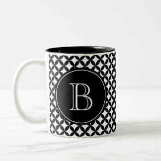 Aangepaste monogram zwart-wit tweekleurige koffiemok