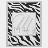 Aangepaste monogram zwarte en witte zebrastripes fleece deken (Voorkant)