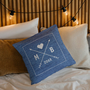Aangepaste Monogrammen Liefde Hart Pijlen op Denim Kussen