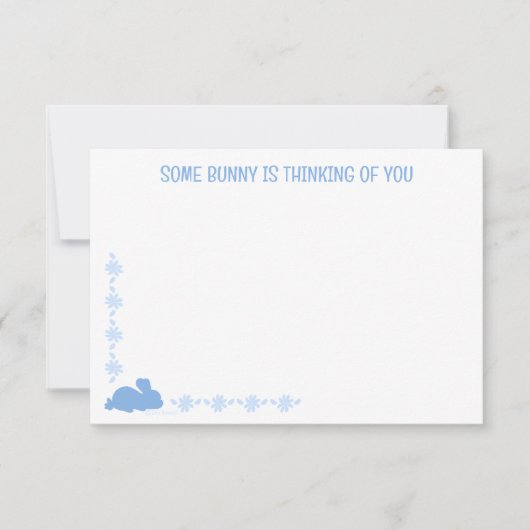 Aangepaste Moppige Konijn Daisy Blauwe Pasen Notit Notitiekaartje (Voorkant)