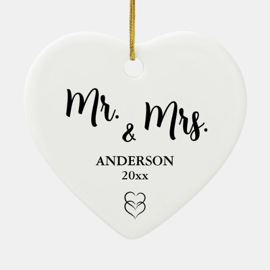 Aangepaste Mr & Mrs Kerstmis Naam en Jaar Keramisch Ornament (Achterkant)
