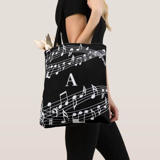 Aangepaste Muzieknoten Monogram Zwart-Wit Tote Bag (Dichtbij)
