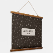 Aangepaste naam Baby Moody Country Brown Nursery D Hangend Wandkleed (Gebogen)