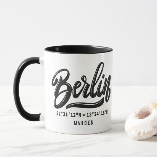 Aangepaste naam Berlijn Duitsland Coördinaten Mok (Met donut)