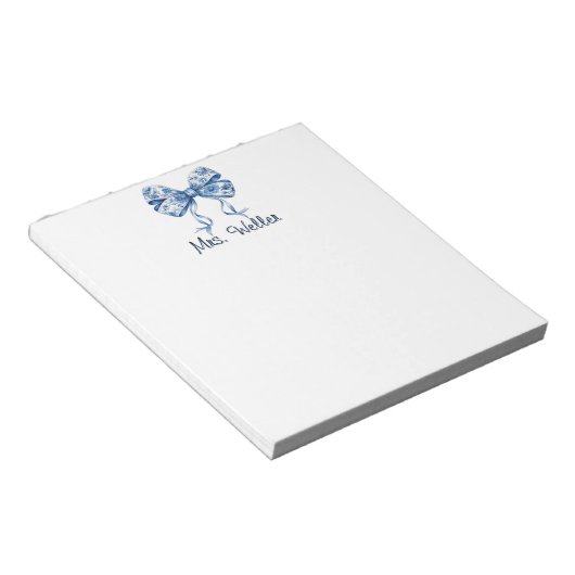Aangepaste Naam Blauw Bloemen Coquette Boog Design Notitieblok (Schuin)