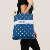 Aangepaste naam Blauw wit polaire dot patroon Tote Bag (Dichtbij)