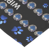 Aangepaste naam, blauwe glitter hondenpoten op zwa korte tafelloper (Hoek)