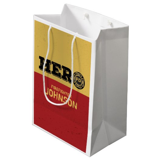 Aangepaste naam, brandweerman Hero Medium Cadeauzakje (Achterkant Gekanteld)