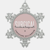 Aangepaste naam chirurgische technologiste Med Sur Tin Sneeuwvlok Ornament (Voorkant)