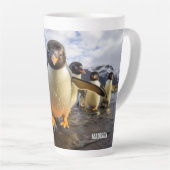 Aangepaste naam Cool Penguins Latte Mok (Rechterhoek)
