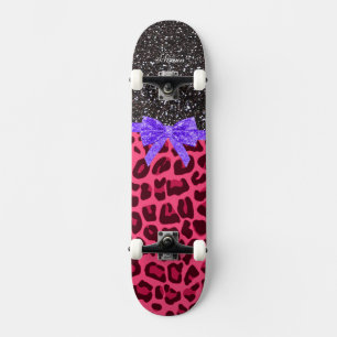 Aangepaste naam donkergrijze glitter roze leopardb skateboard