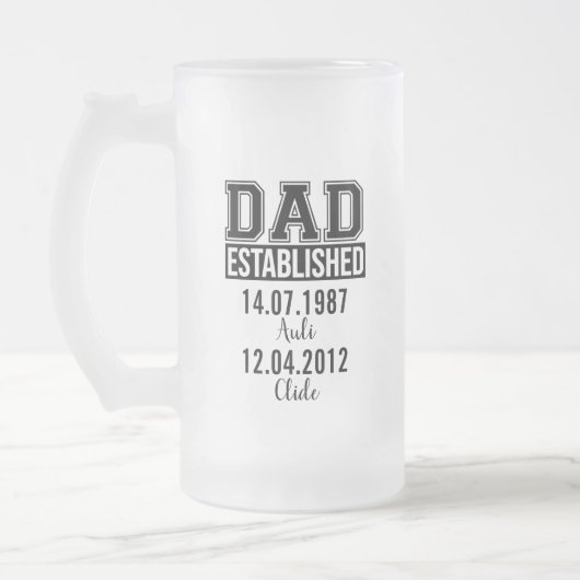 Aangepaste naam en Birthdate Gift voor papa Matglas Bierpul (Links)