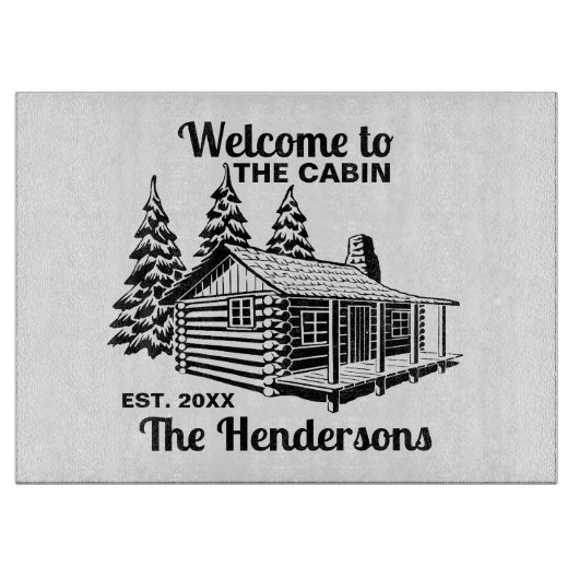 Aangepaste naam en datum Log Cabin met bomen Snijplank (Voorkant)